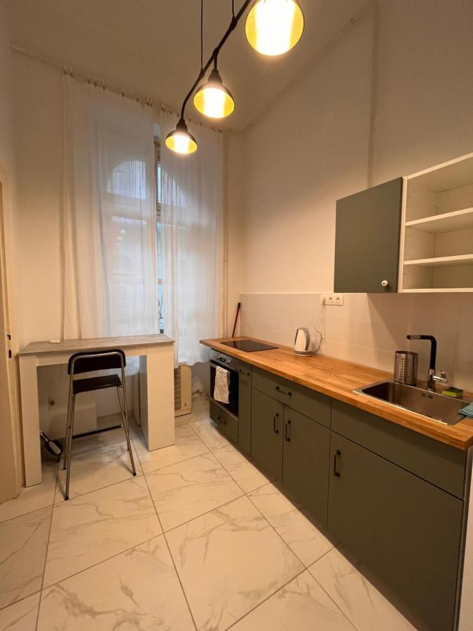 Calm, Artistic Apartment 9Th Distric Central City Budapest Eksteriør bilde