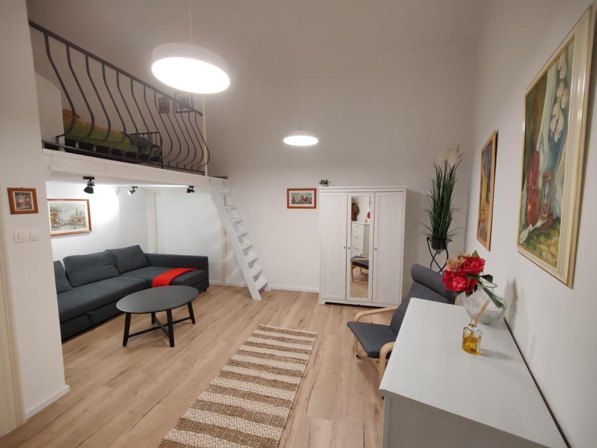 Calm, Artistic Apartment 9Th Distric Central City Budapest Eksteriør bilde